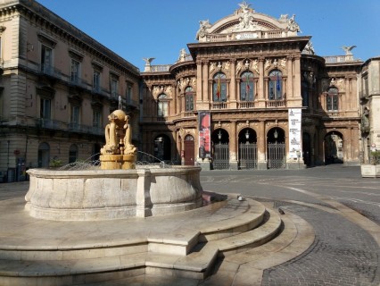 La pedonalizzazione di Piazza Teatro Massimo e nuovi fondi
