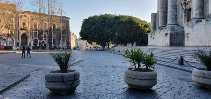 Piazza Dante "liberata"