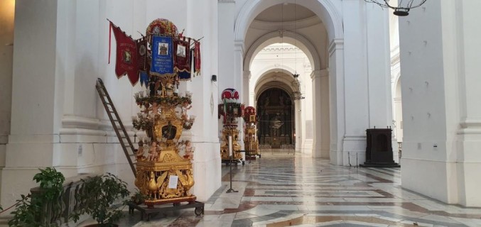 Candelore in chiesa San Nicolò l'Arena